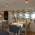 Strand-hotel Szálloda