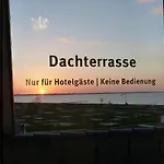 Strand-hotel