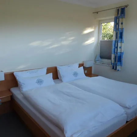 Strand-hotel Hotel 3*