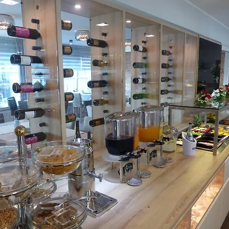 Strand-hotel 3*