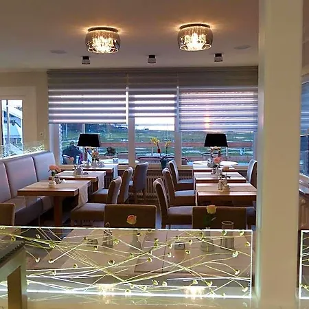 ホテル Strand-hotel 3*