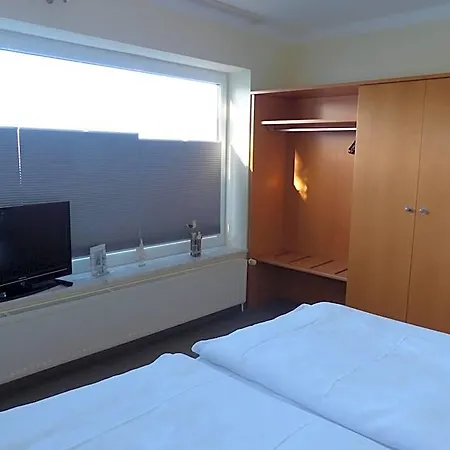 ホテル Strand-hotel