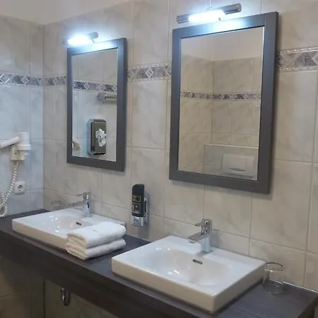 Strand-hotel Hotel 3*